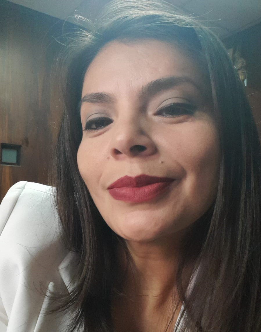 Ab. Viviana Cedeño